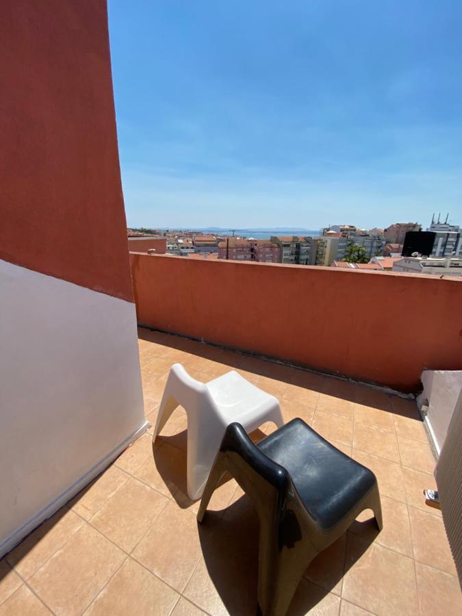 Apartamentos Lux Dinastia Lisbon Exterior photo