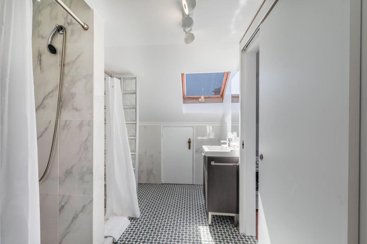 Apartamentos Lux Dinastia Lisbon Exterior photo